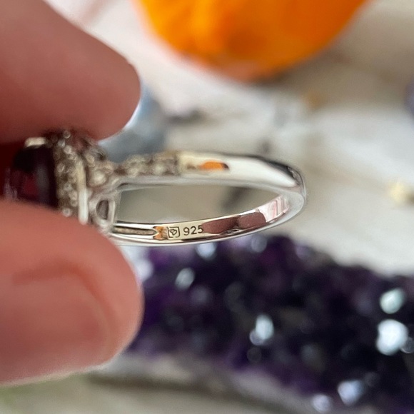 925 Stamped Amethyst and Crystal Ring - Picture 9 of 12